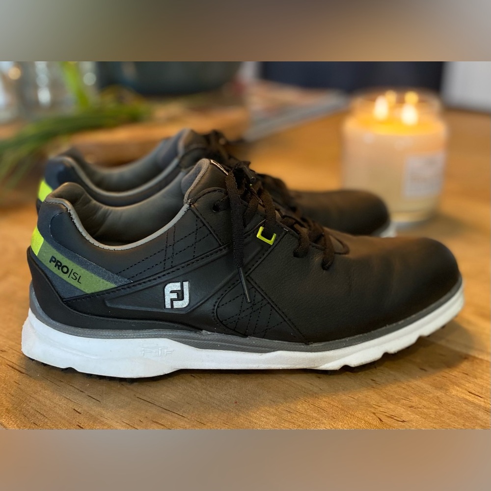 Big Kid golf shoes